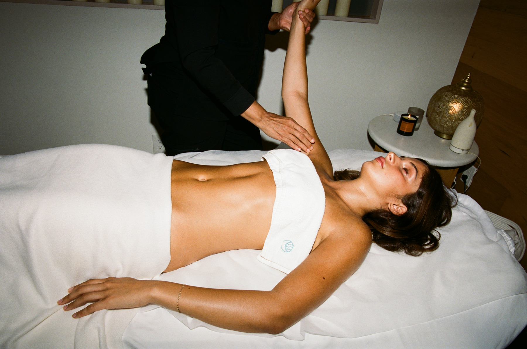 Lymphatic arm drainage technique at Lua Wellness Center, San Diego