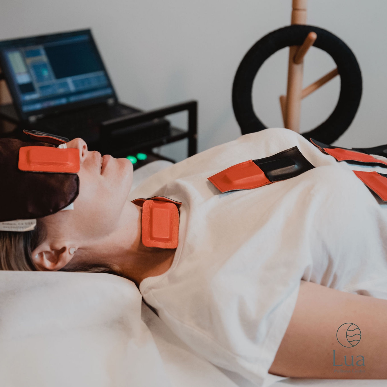 PEMF Restore therapy session at Lua Wellness Center